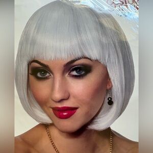 Michele Sleek Silver platinum Bob Wig